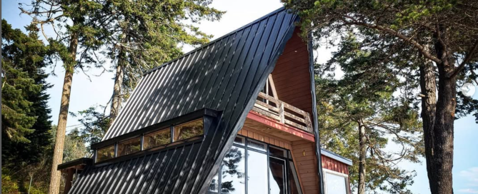 Standing seam metal roofing in Victoria BC that highlights west coast modern architecture