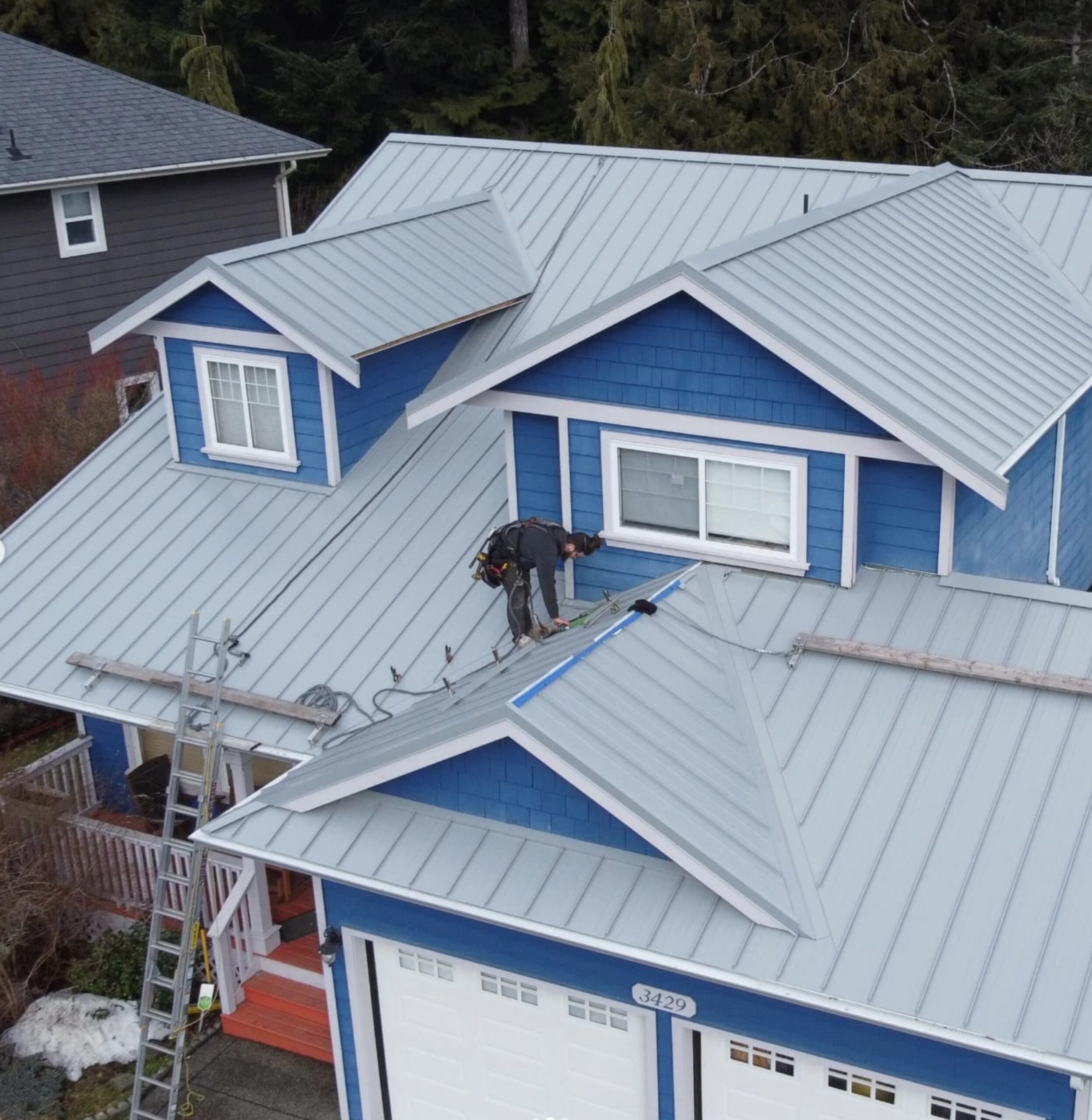 Why should you pick us for metal roofing in Victoria